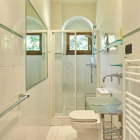 Villa Sleeps 11 With Pool Air Con And Wifi Laglio
